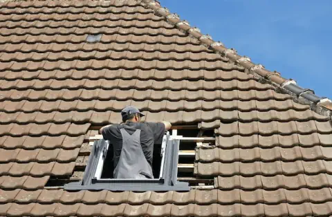 Pose de velux - Saint-Christophe-en-Bourbonnais